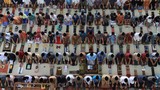 Ảnh: Tín đồ Hồi giáo bước vào tháng ăn chay Ramadan